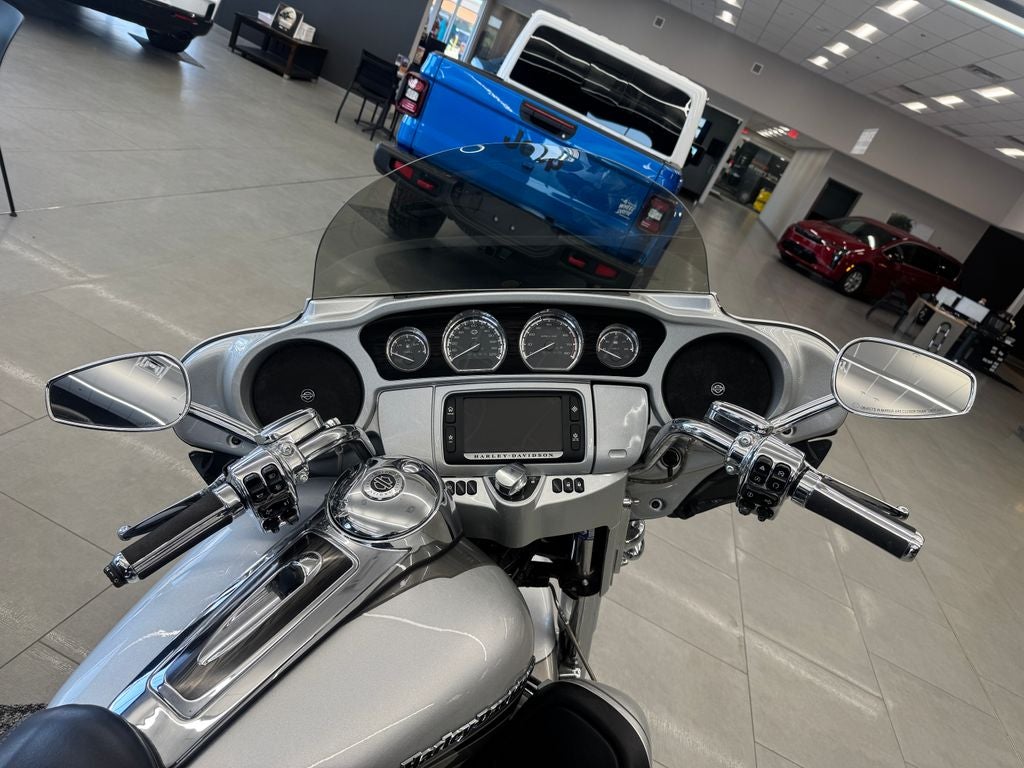 2017 Harley Davidson Ultra Limited CVO