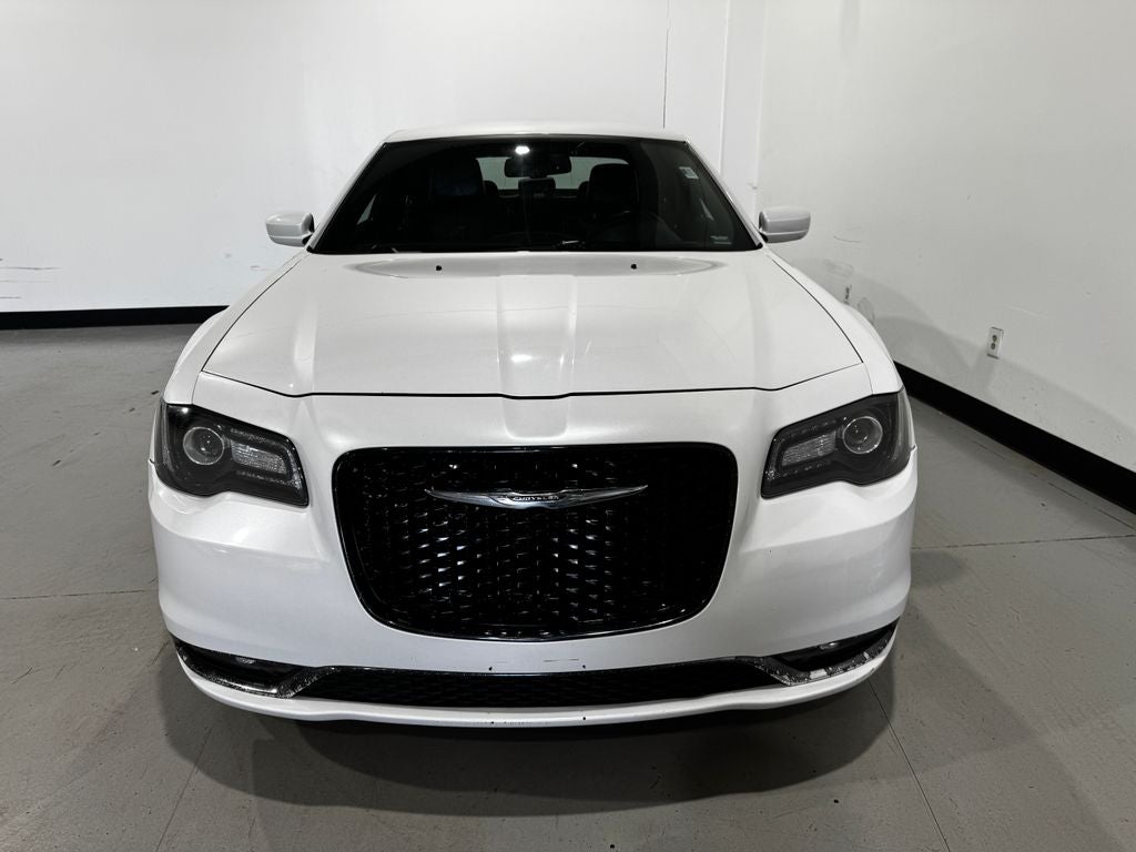 2016 Chrysler 300 S