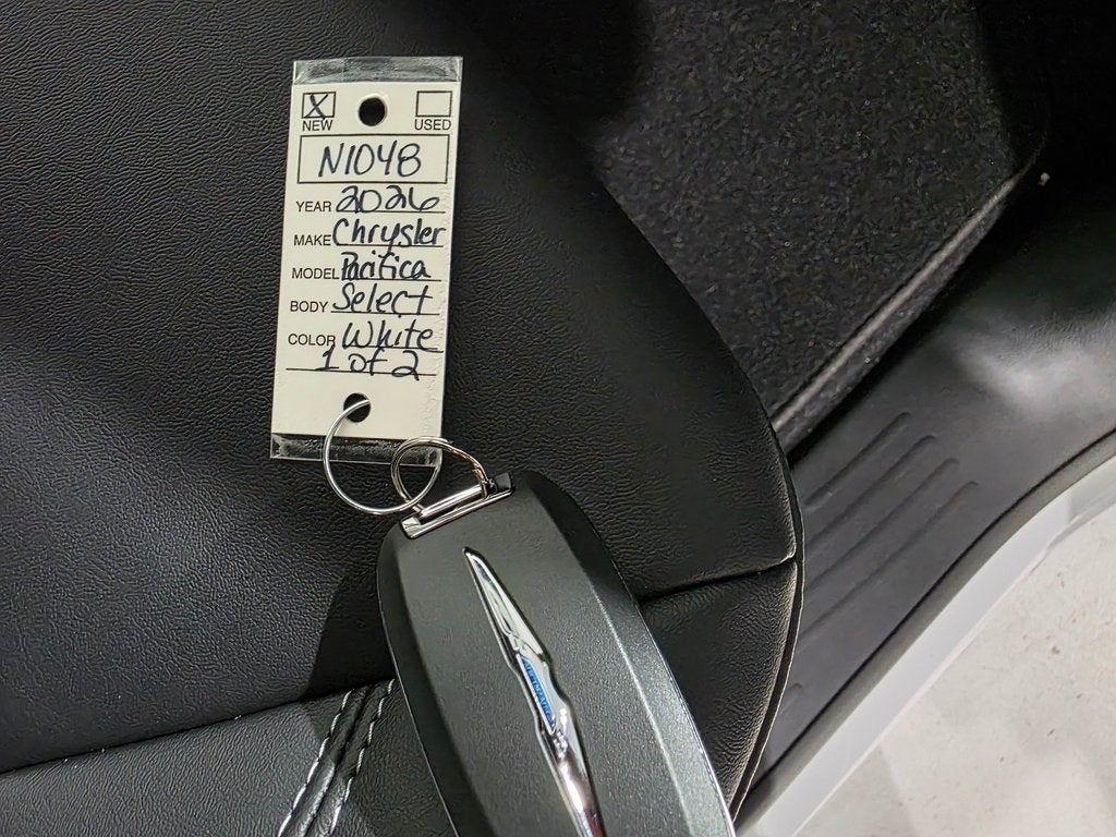 2026 Chrysler Pacifica Select