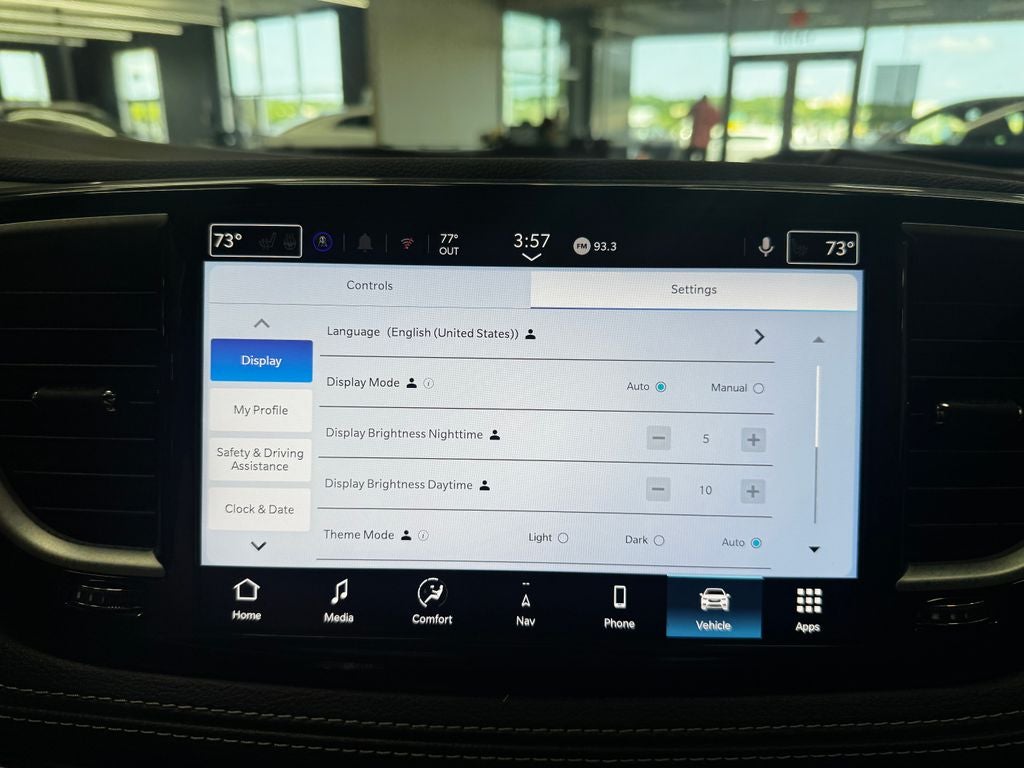 2027 Chrysler Pacifica Select