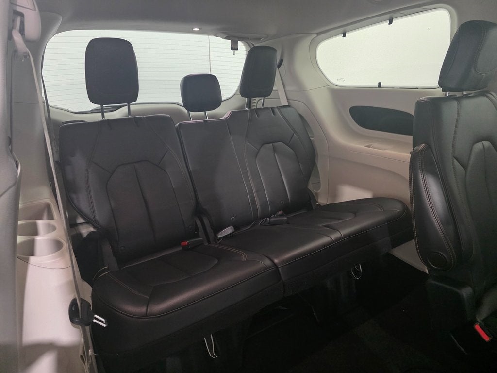 2017 Chrysler Pacifica Touring L Plus