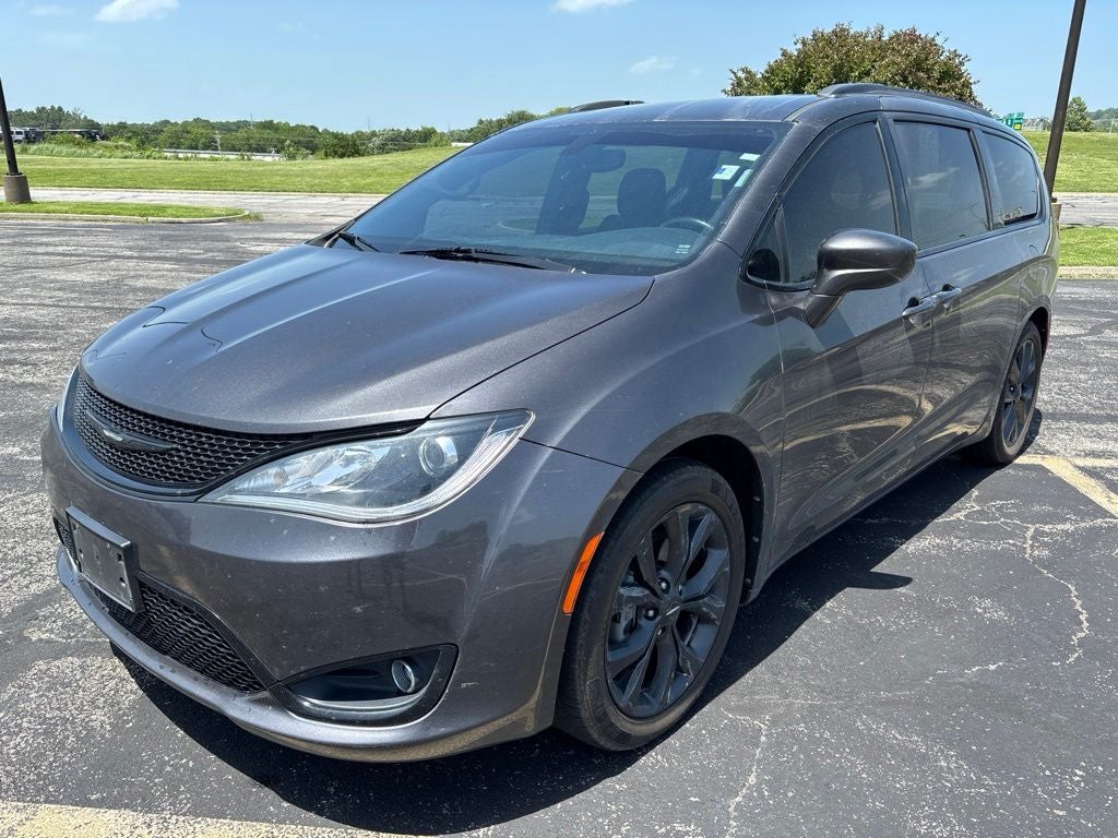 2020 Chrysler Pacifica Touring