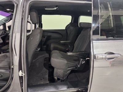 2020 Chrysler Pacifica Touring