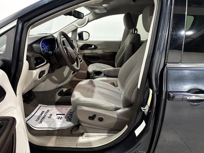 2020 Chrysler Pacifica Touring