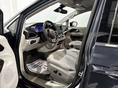 2020 Chrysler Pacifica Touring