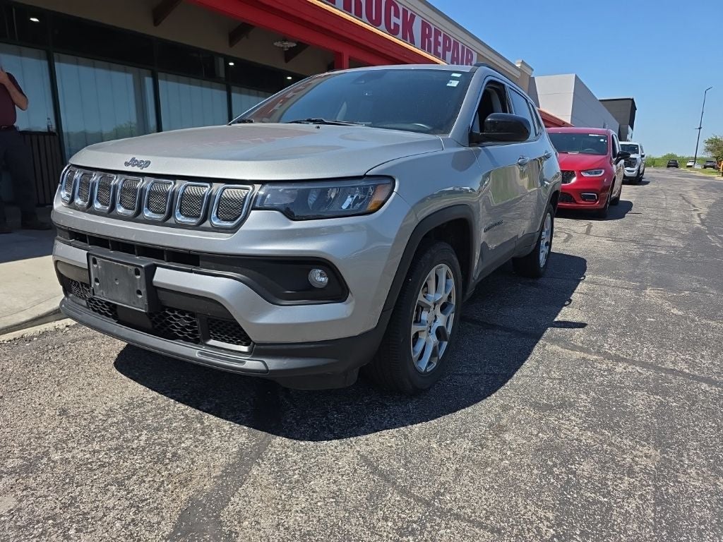 2022 Jeep Compass Latitude Lux