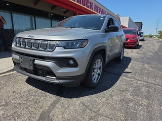 2022 Jeep Compass Latitude Lux