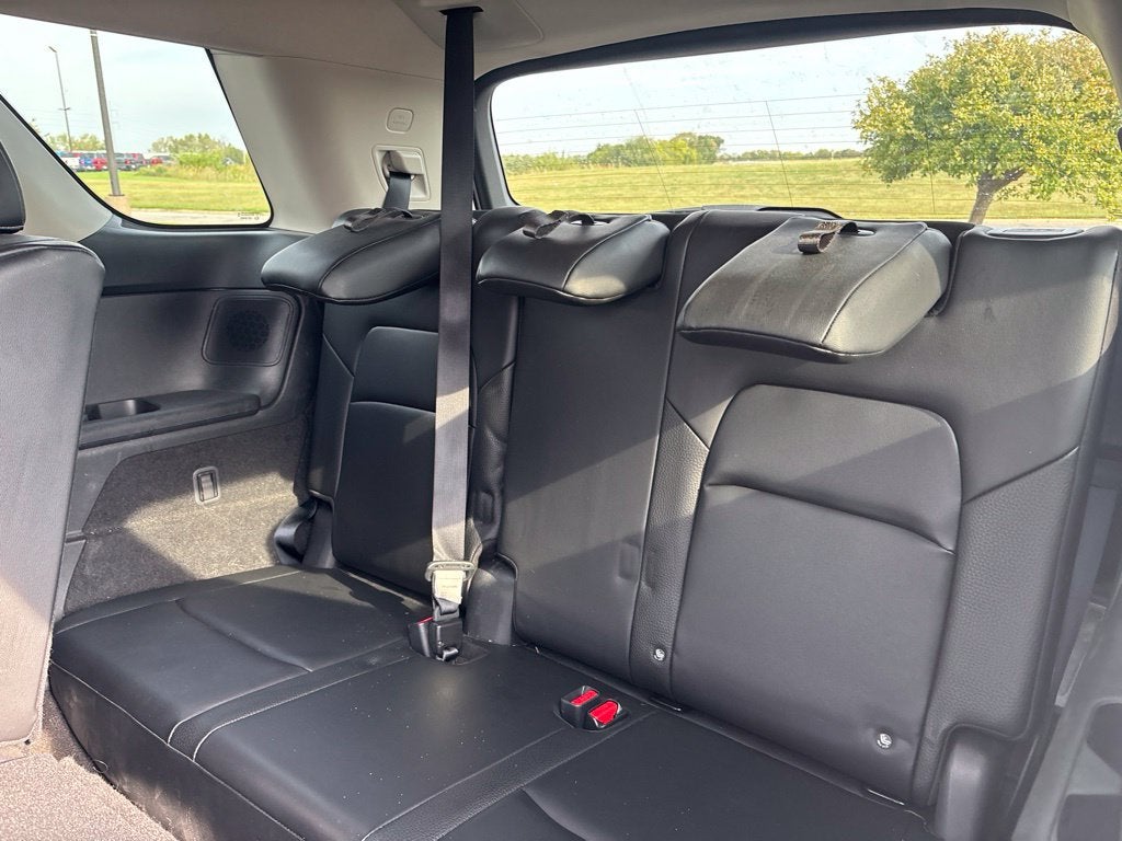2023 Nissan Pathfinder SL Premium