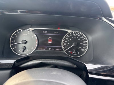 2023 Nissan Pathfinder SL Premium