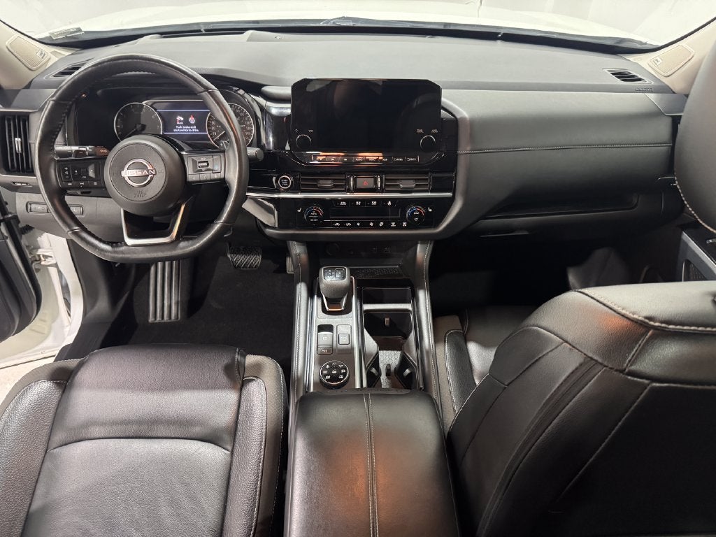 2023 Nissan Pathfinder SL Premium