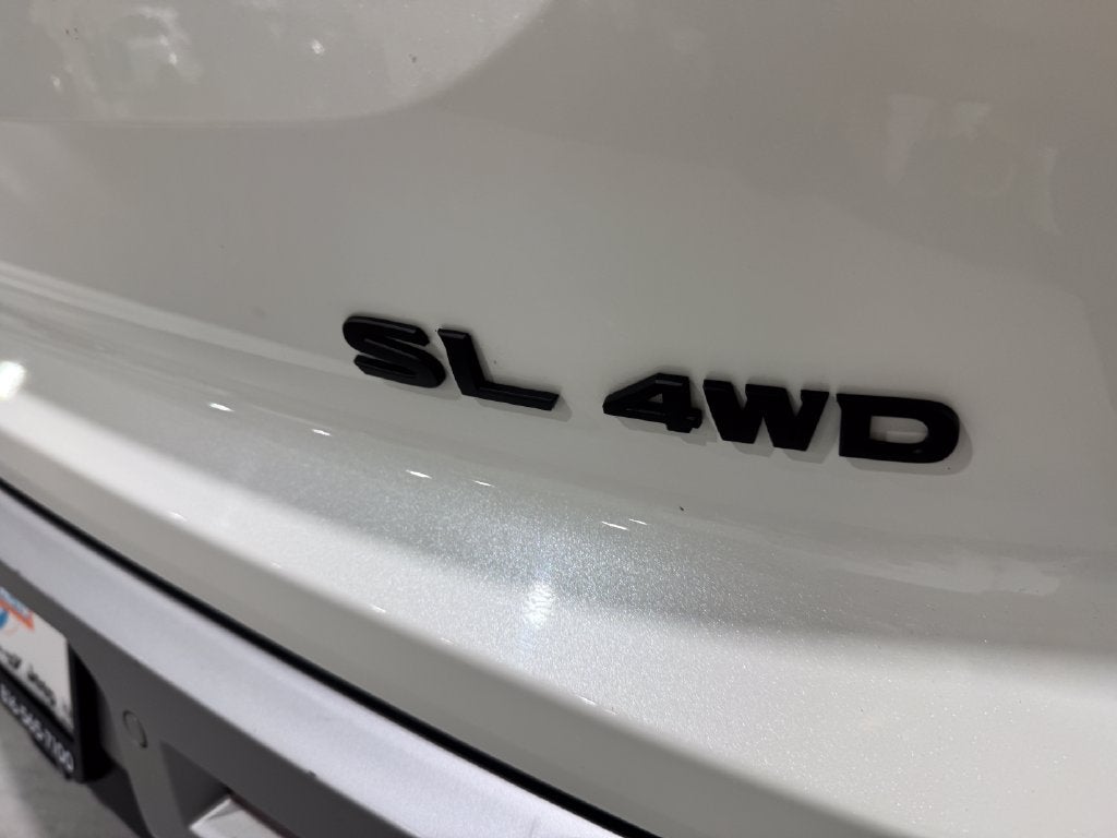 2023 Nissan Pathfinder SL Premium