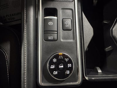 2023 Nissan Pathfinder SL Premium