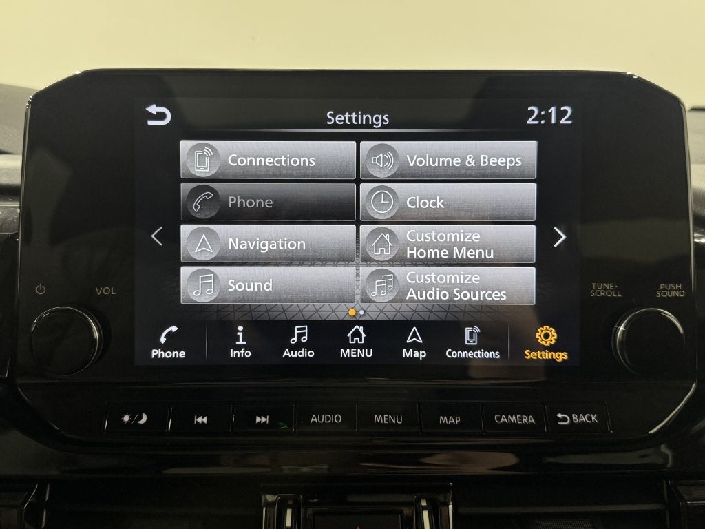 2023 Nissan Pathfinder SL Premium
