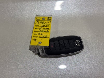 2023 Nissan Pathfinder SL Premium