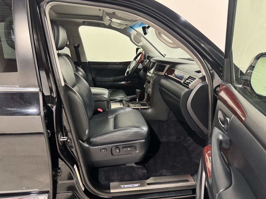 2015 Lexus LX 570 570
