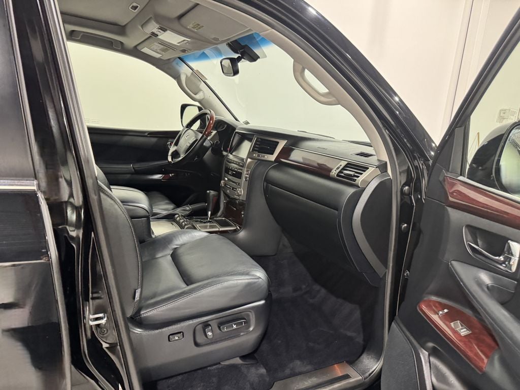 2015 Lexus LX 570 570